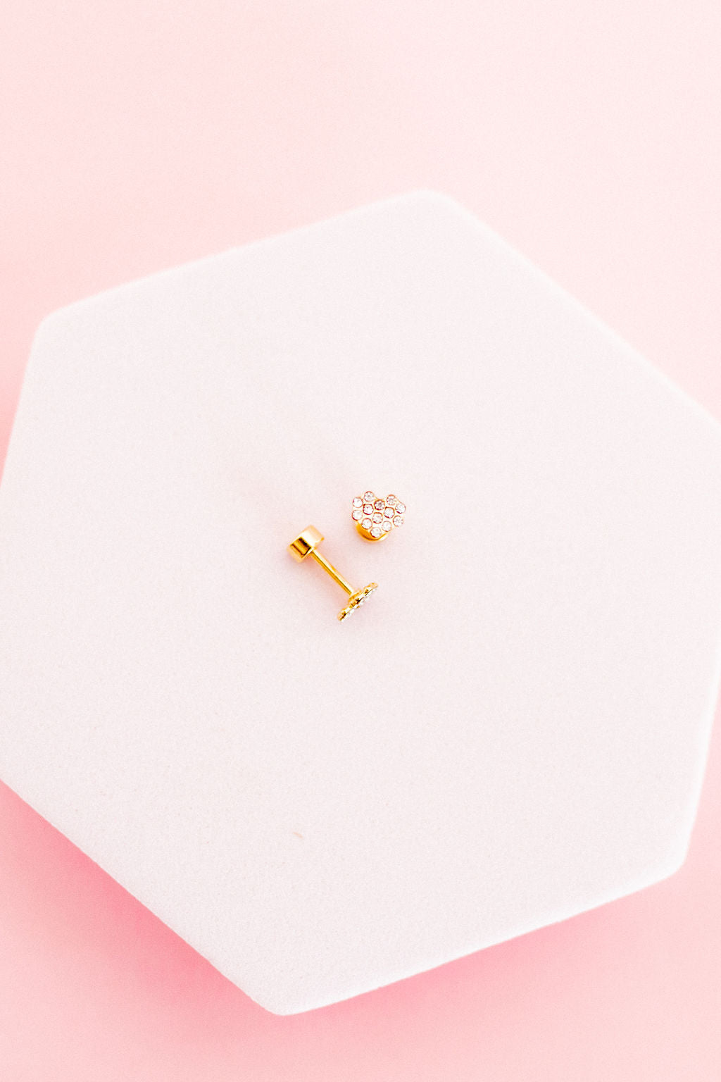 Screwback Stud Earrings - Leo Clear