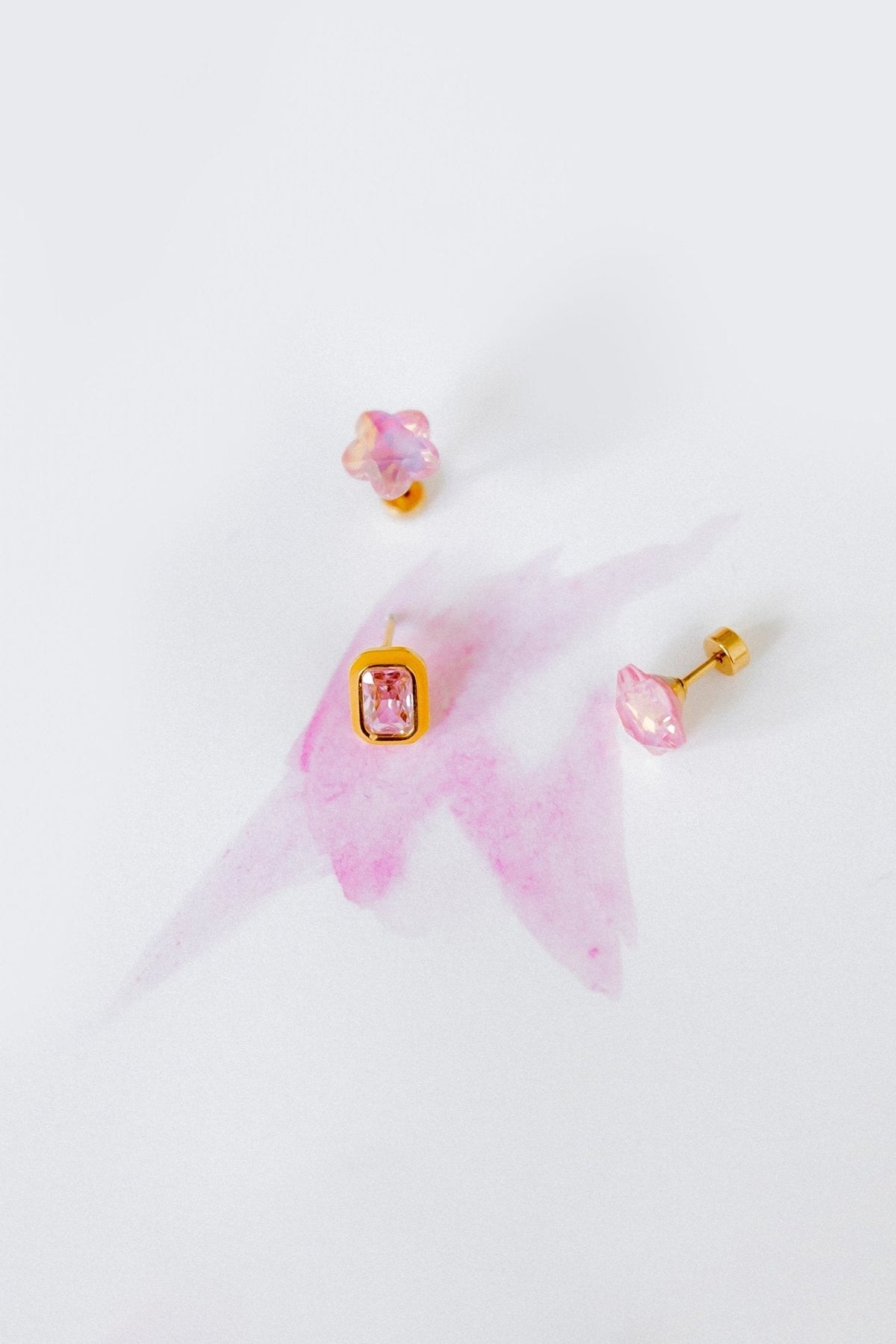 Screwback Stud Earrings Lux - Candy Star Bubblegum Pink