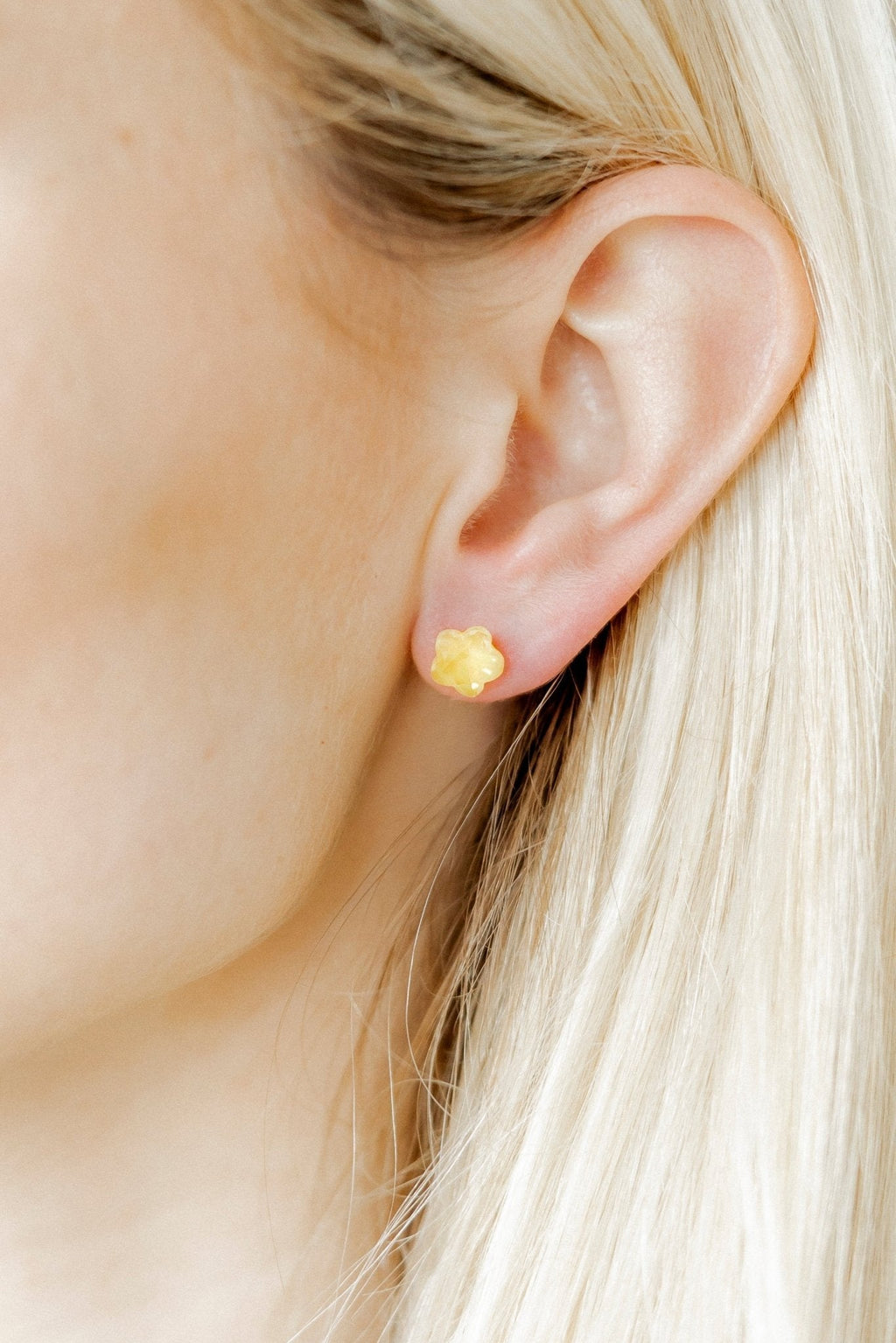 Screwback Stud Earrings Lux - Candy Star Sunshine Yellow