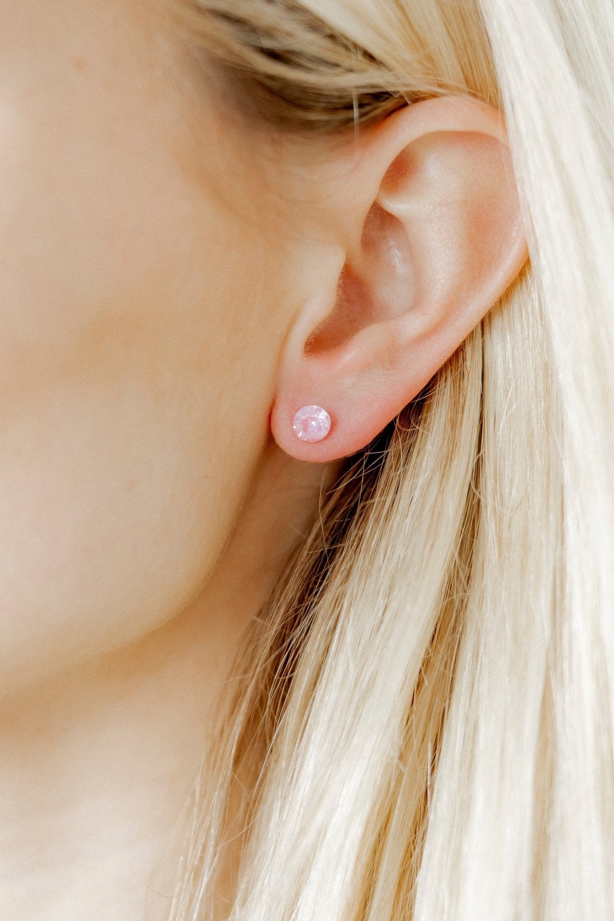 Screwback Stud Earrings Lux - Zuri Pastel Pink