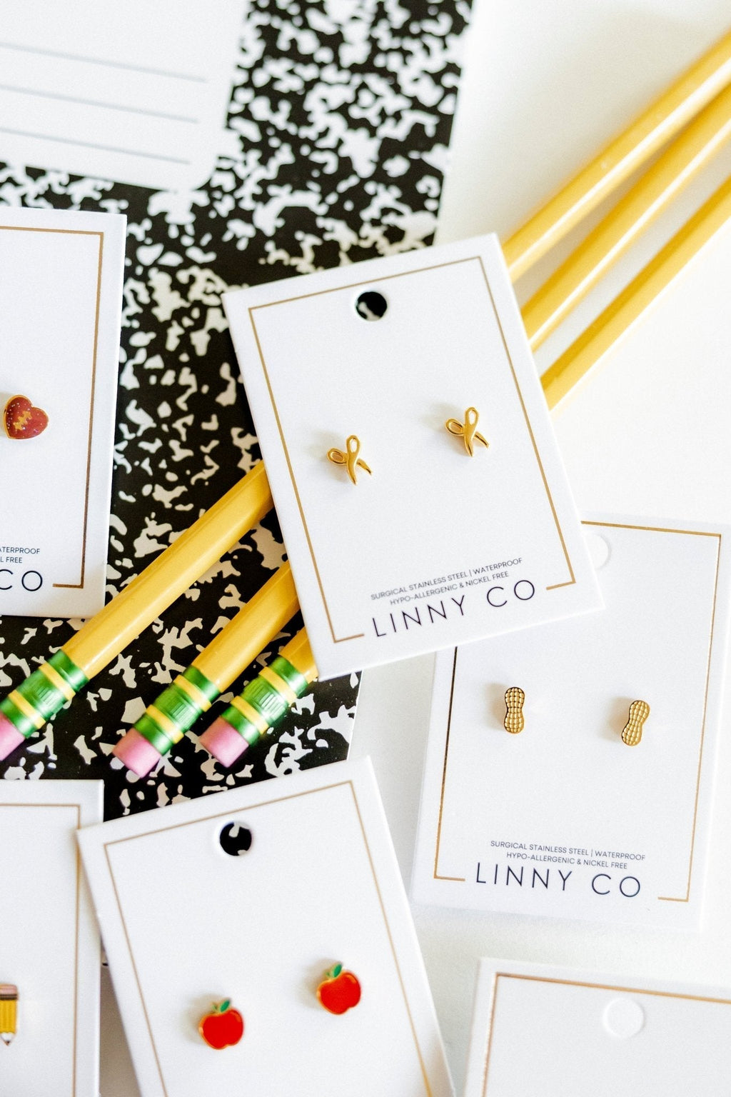 Screwback Stud Earrings - Scissors Gold